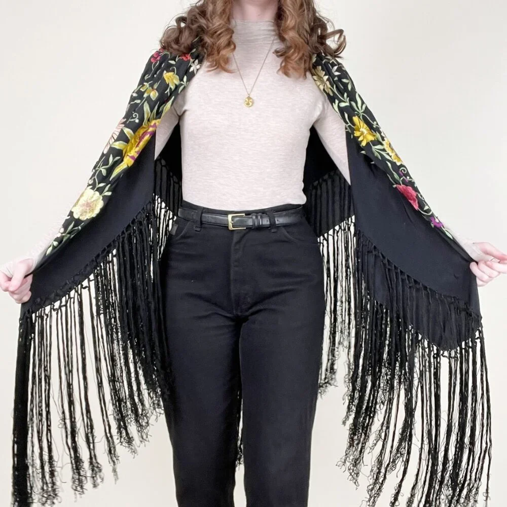 Vintage Piano Shawl Embroidered Floral Silk Fringe Witchy Boho Bohemian Manila - Picture 5 of 14